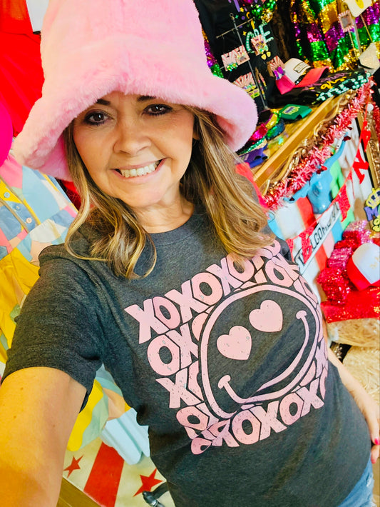 PINK FUZZY BUCKET HAT