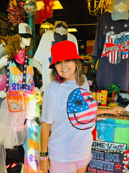 USA SMILEY FACE GRAFIC TEE