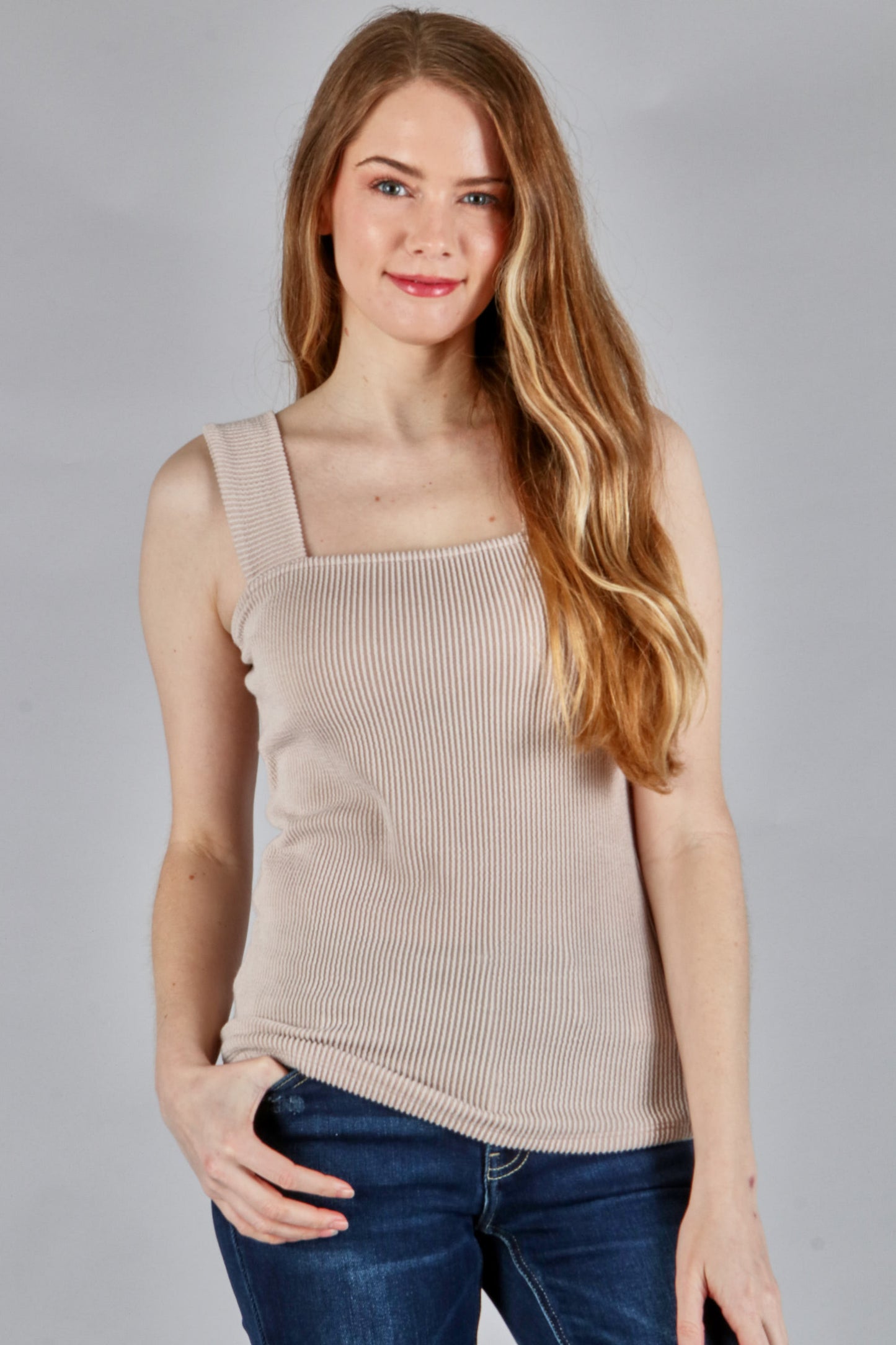 VACAY MODE TANK TOP