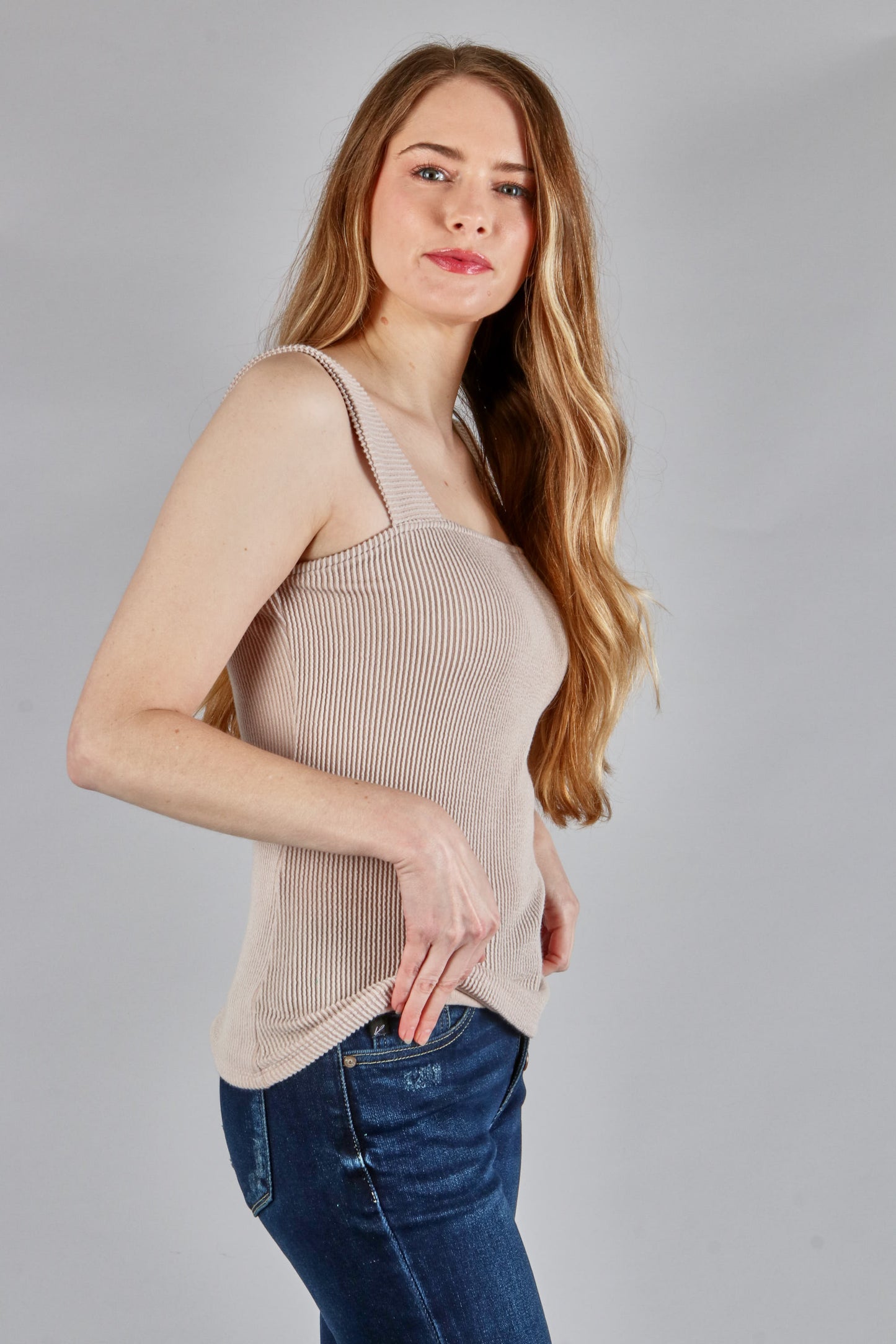 VACAY MODE TANK TOP
