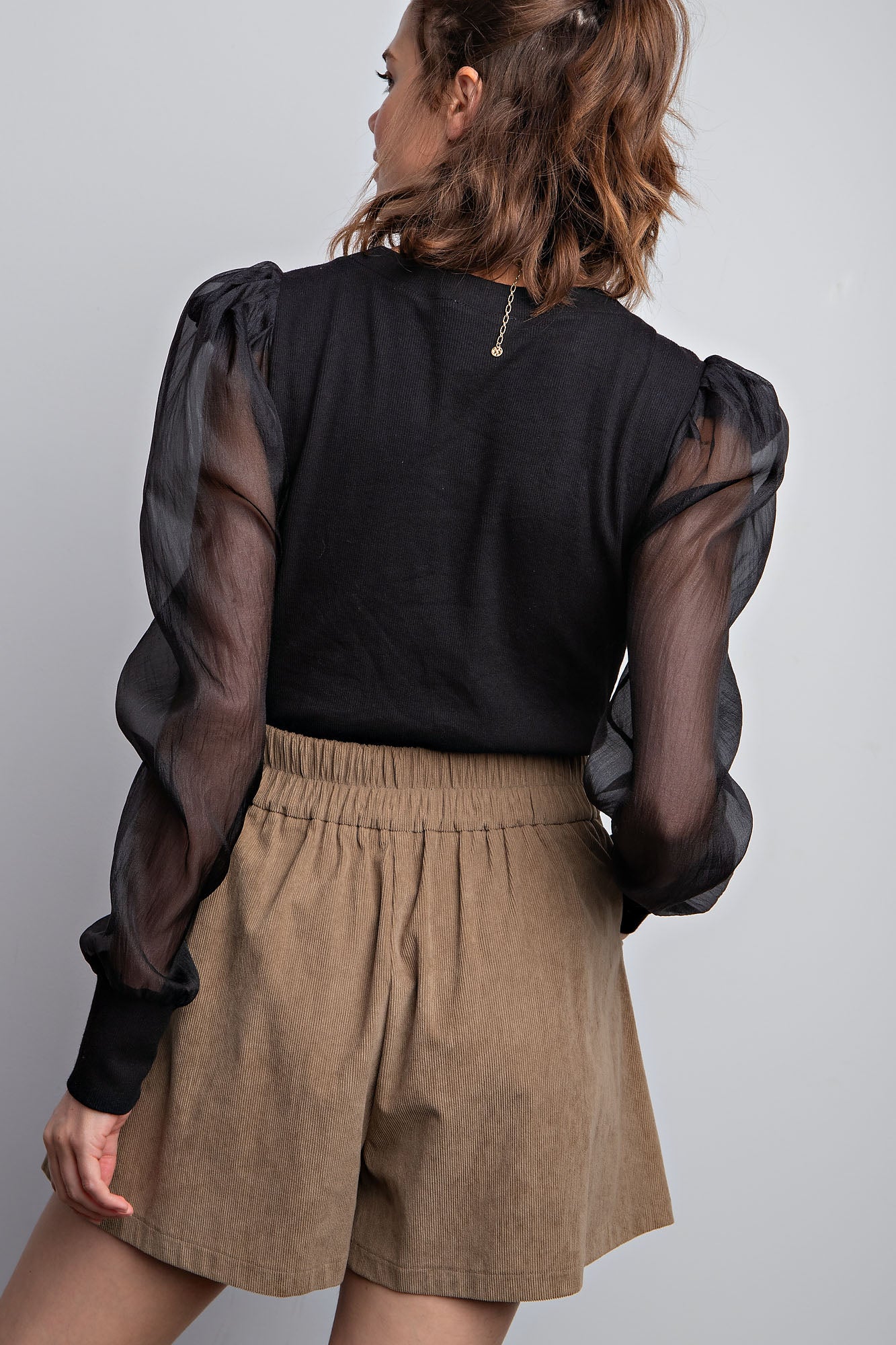 LUCY BLACK PUFF SLEEVE TOP