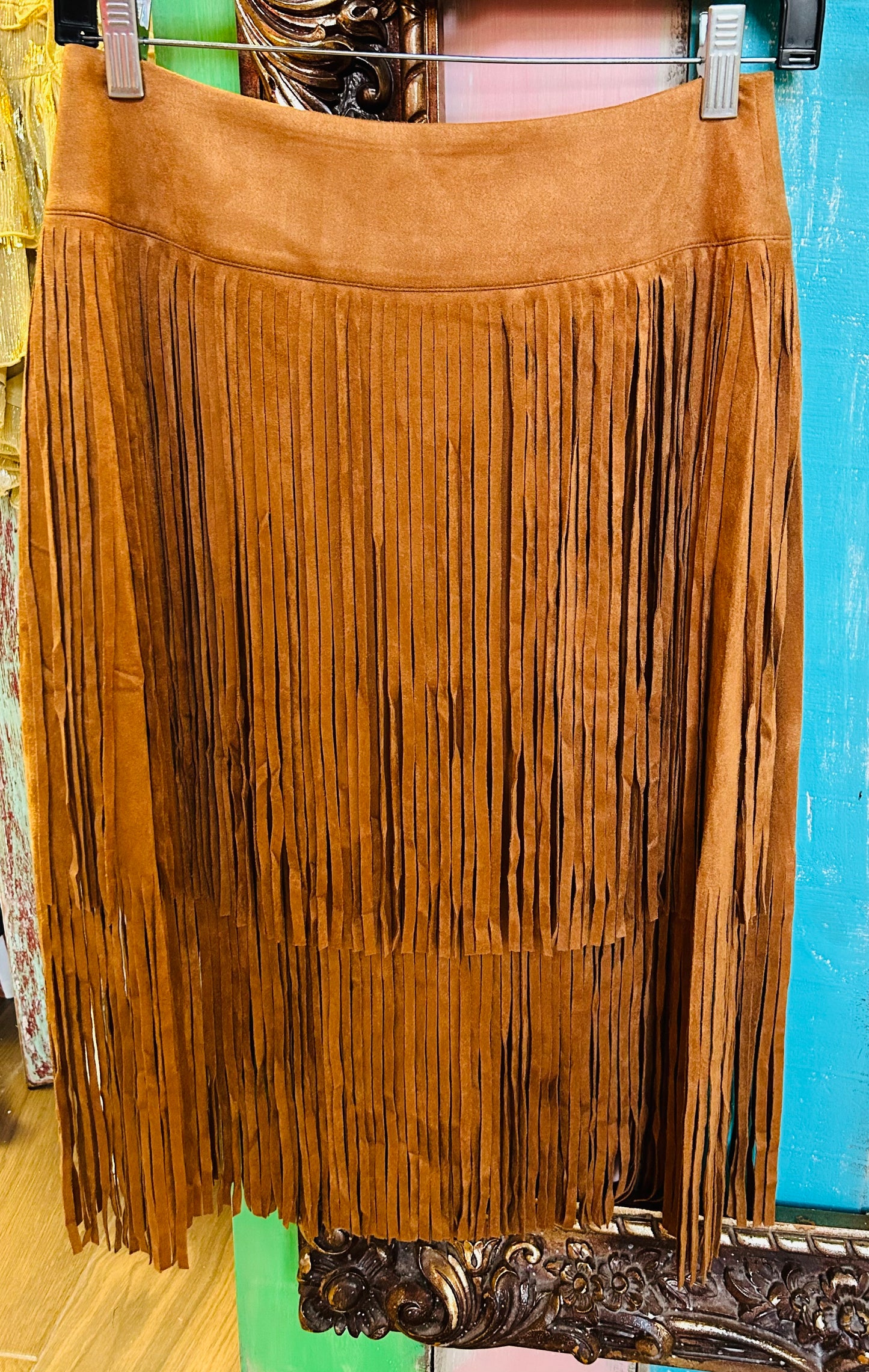 CAMEL FRINGE SKIRT