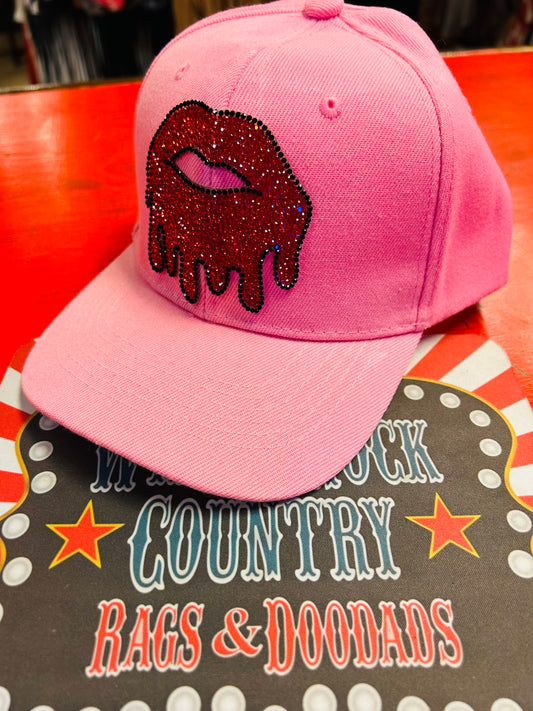 GLITTER LIPS PINK CAP
