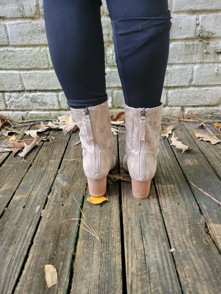 Very G Preston Cream Boot