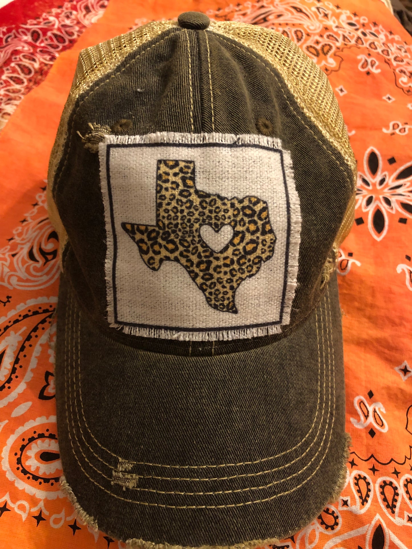 MY HEART IS IN TEXAS BLACK BASEBALL CAP