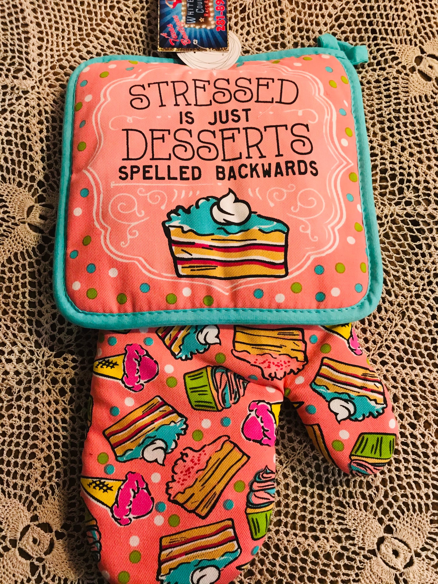 DESSERTS POTHOLDER & MITTEN