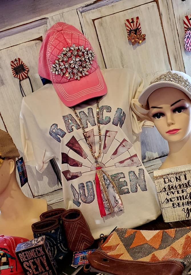 RANCH QUEEN GRAPHIC TEE