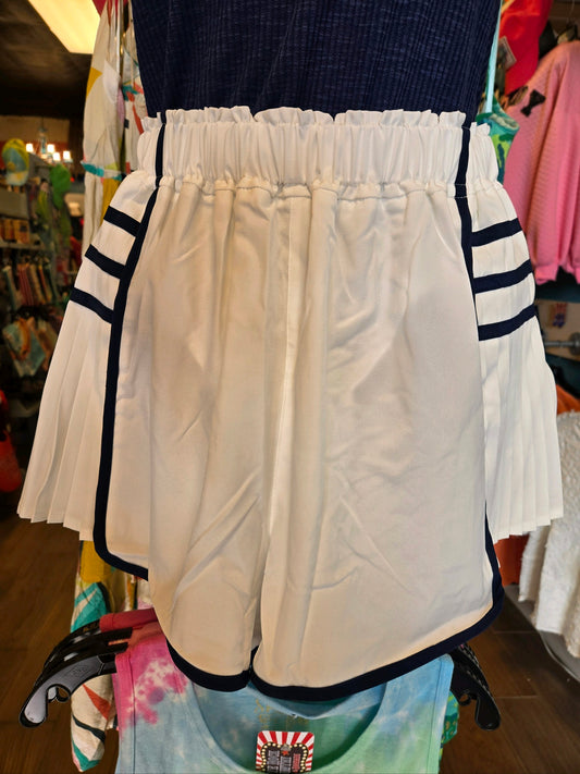 CARRIE WHITE SHORTS