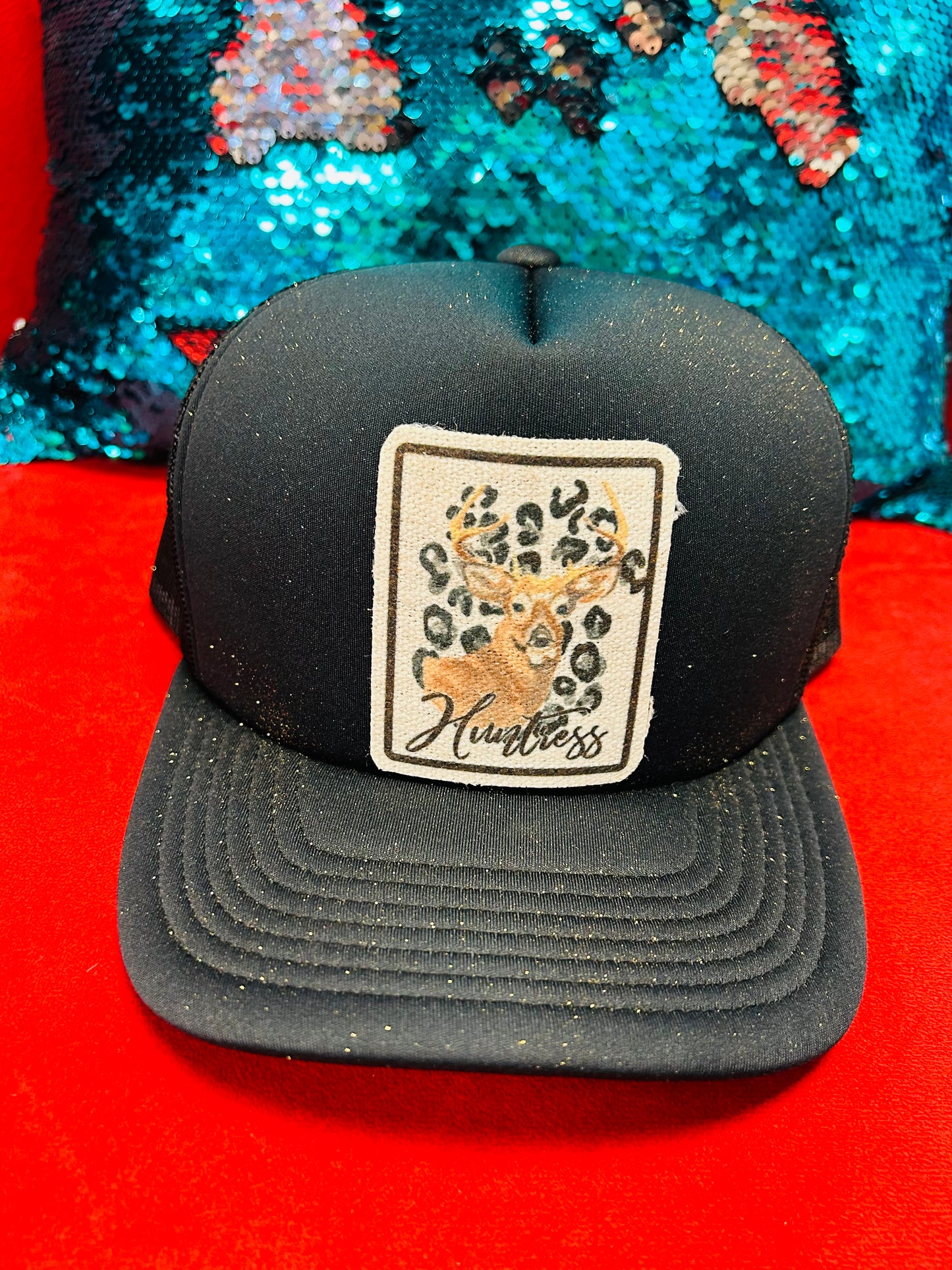 HUNTRESS TRUCKER CAP