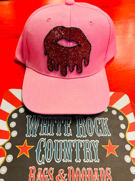 GLITTER LIPS PINK CAP