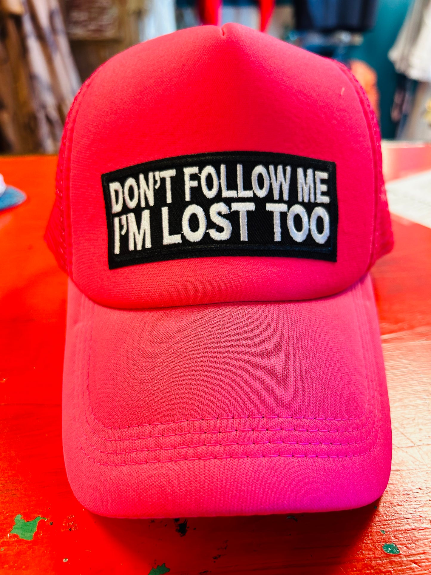 DONT FOLLOW ME TRUCKER CAP