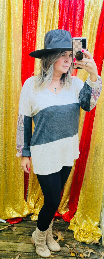 WAFFLE CREAM & GRAY TOP