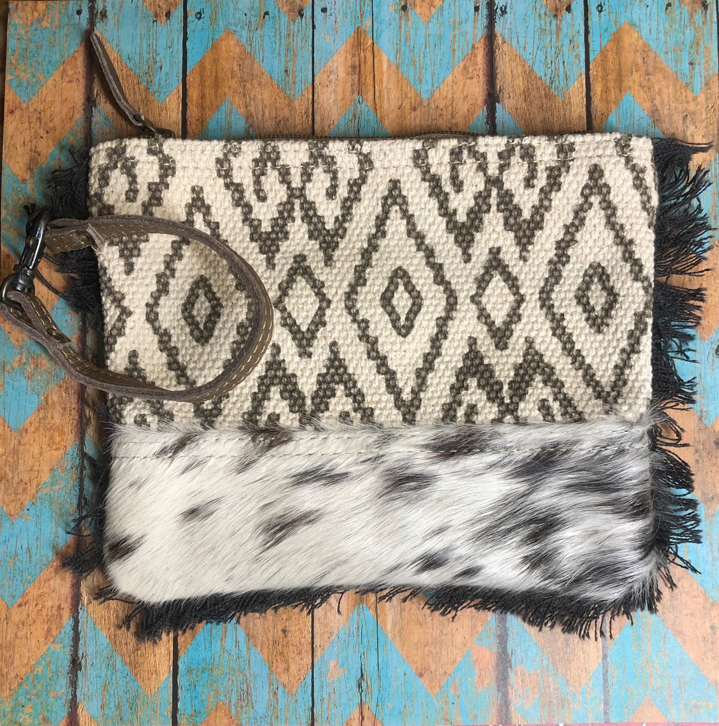 Dixie Rain Hand Bag