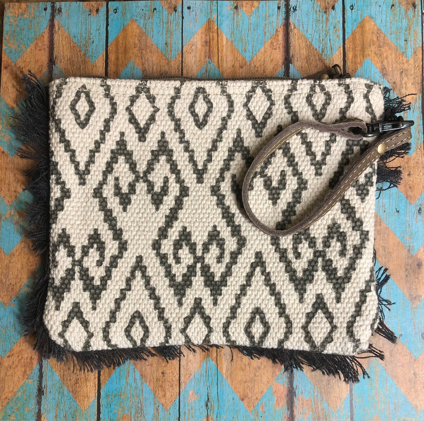 Dixie Rain Hand Bag