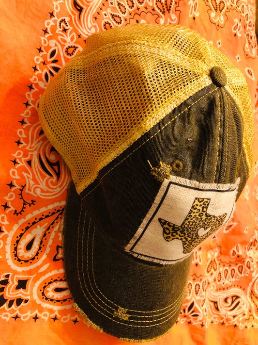 MY HEART IS IN TEXAS BLACK BASEBALL CAP