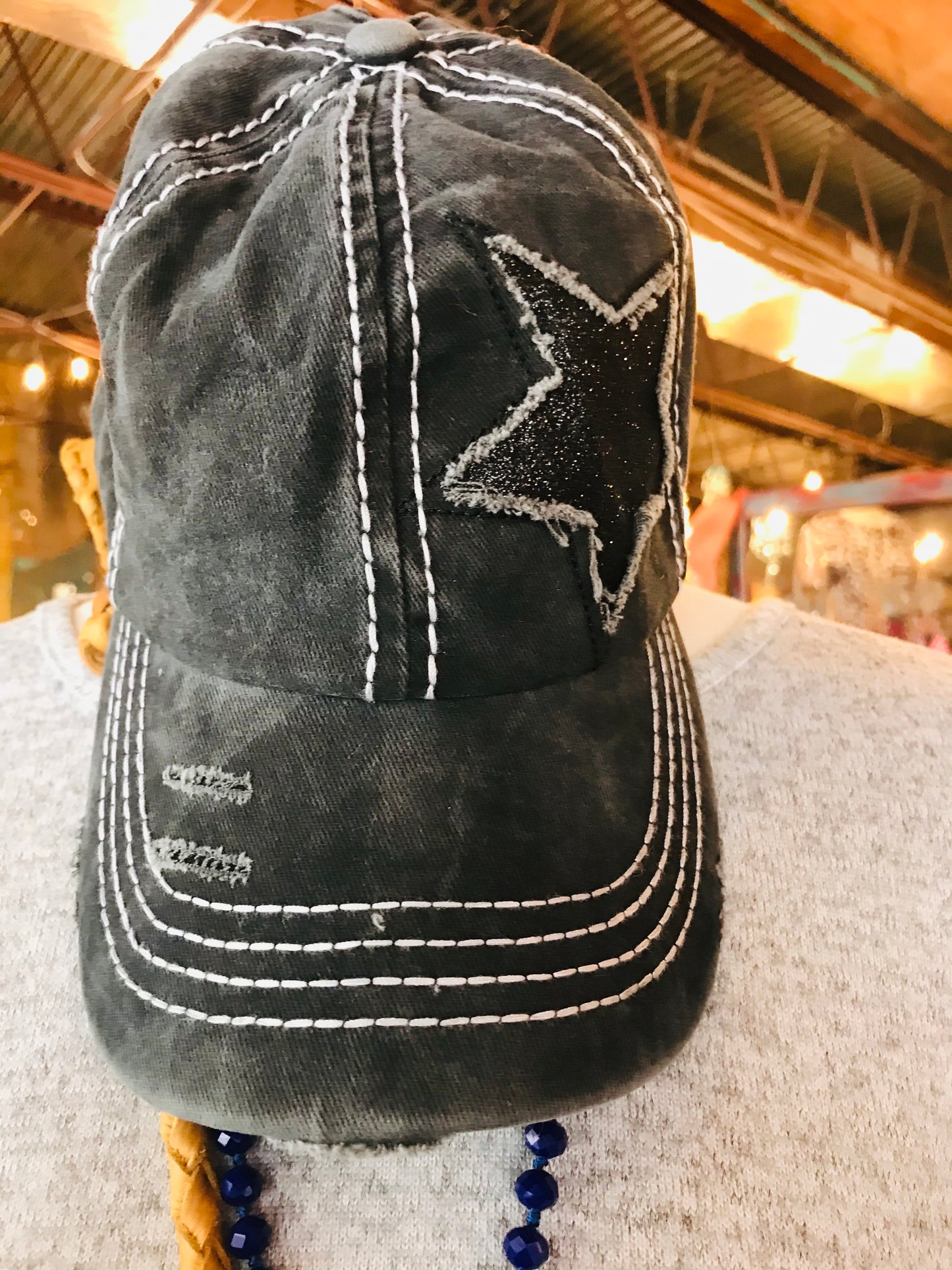 BLACK GLITTER STAR CAP